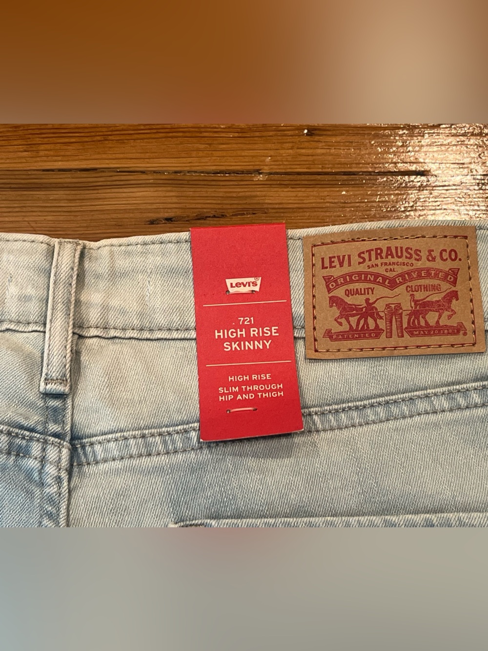 Levi's Women's 721 High Rise Skinny Jeans • Eternal Indigo Light • Size 29 • NWT - Picture 8 of 11